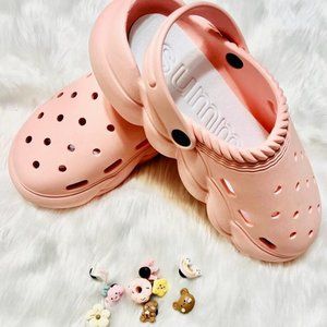 Swedish for women, like crocs, comfortable for use